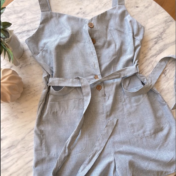 New Lightweight Romper - Picture 1 of 4